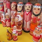 Матрёшеки в костюмах разных народов