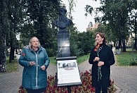 Церемония возложения цветов к памятнику Льва Николаевича Толстого