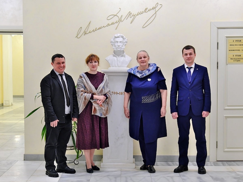 Приняли высоких гостей